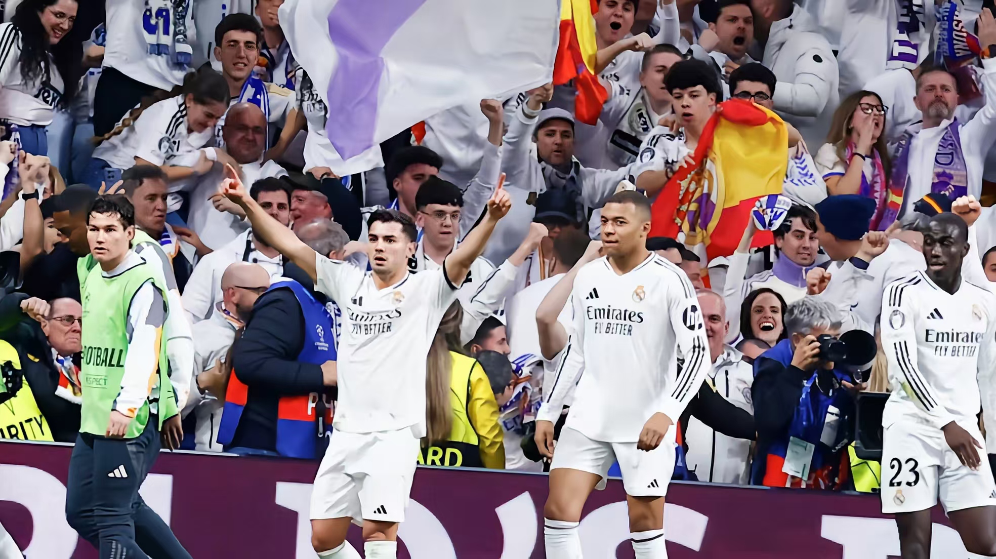 包含瓦拉多利德主场-完胜皇家贝蒂斯，取得重要胜利的词条