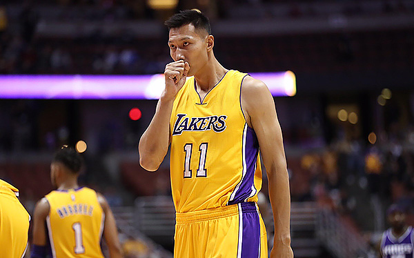 包含湖人险胜掘金，易建联点燃赛场的词条